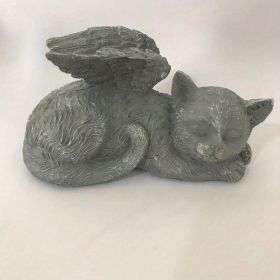 1pc Resin Angel Pet Statue, Dog Cat Memorial Garden Statue, Indoor Outdoor Decor Home Memorial Garden Grave Marker Statue, Lawn Yard Garden Ornament (Color: Gray Angel M)